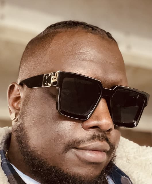 Blaq Thompson
