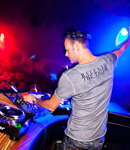 DJ Sequenza