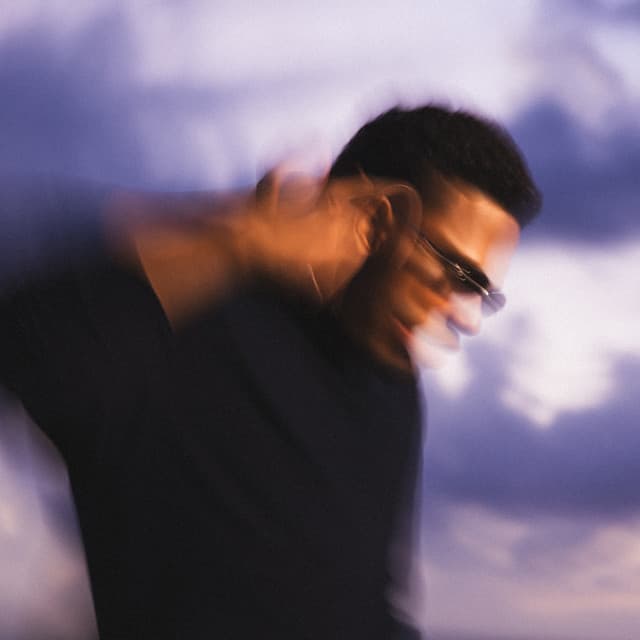 UNA NA MAS cover art