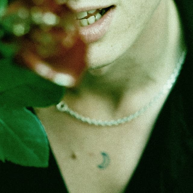Don't Delete The Kisses cover art