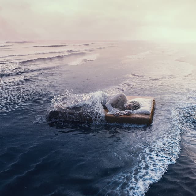 SUPERHÉROES cover art
