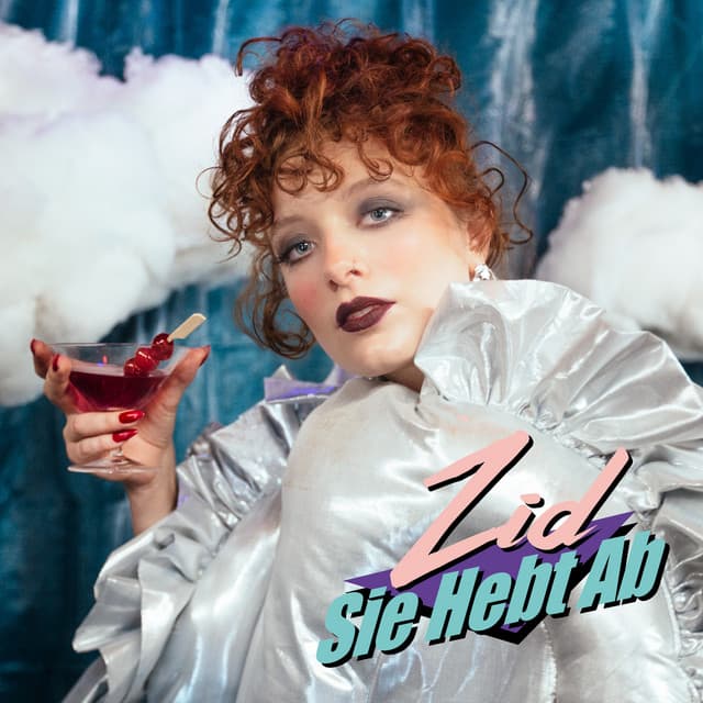Sie Hebt Ab cover art